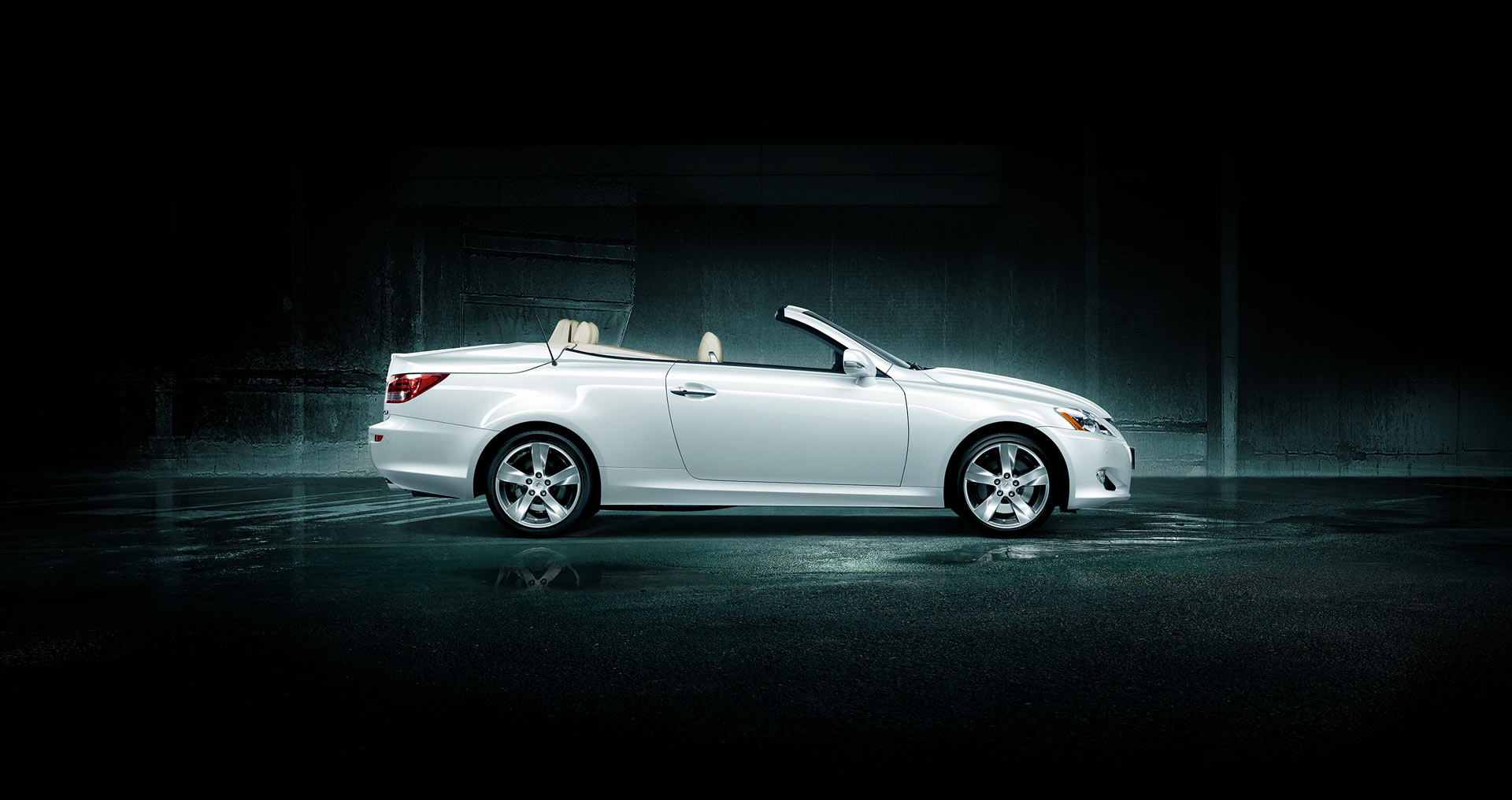 2-IS250C-Roof-Off_1920x1016